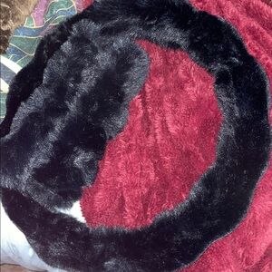 NWOT Lux Steering Wheel Cover And Seatbelt Covers